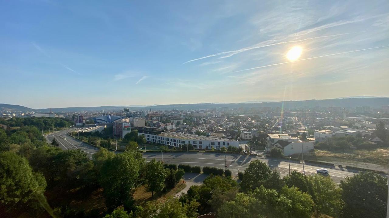 Monte Amnis Kosice Apartment Eksteriør bilde